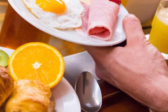 Val Cenis petit dej .png